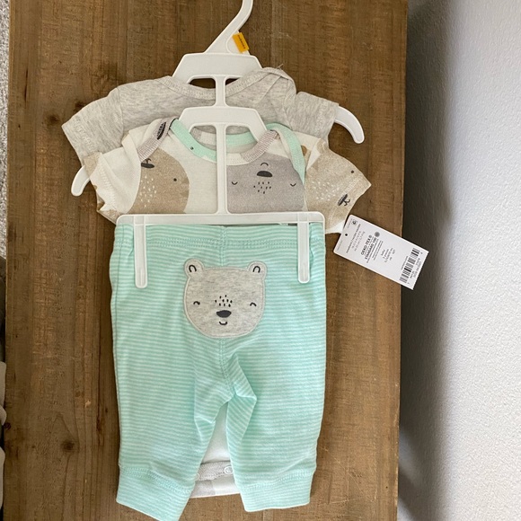 NWT Newborn 3 piece set with animals - Picture 2 of 2